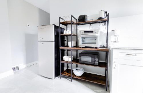 Downtown Niagara Falls Apartment | Comfy Micro Apartment 1BR 1 Bath close to the falls