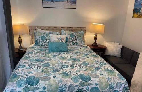West Palm Beach Apartment | Comfy Queen Bed Studio, Downtown West Palm