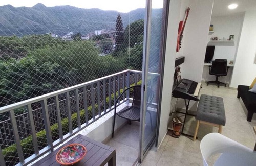 Menga Apartment | Comfy, quiet, and montain view w/fast wifi