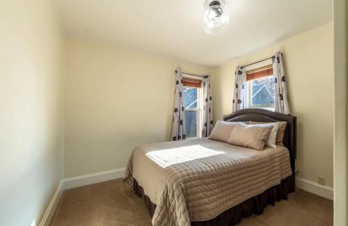 Coeur d'Alene House | Comfy Quiet House by Downtown