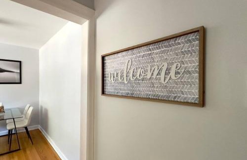 West Ridge Apartment | Comfy Retreat In Rogers Park, Prime Location!