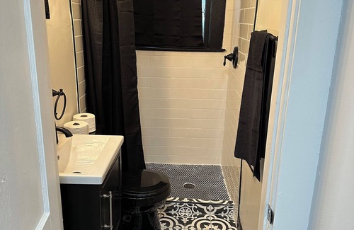 Mobile Apartment | Comfy Studio Apartment on a Budget in welcoming Mobile