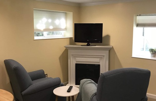 Forest Hill Extension Apartment | Comfy Studio Close To Subway STR4734