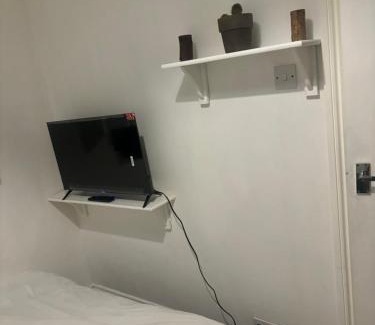 Catford Apartment | Comfy Studio Flat