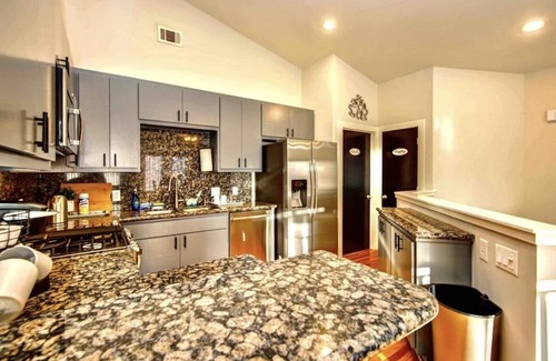 Willow Meadows/Willowbend Area House | Comfy Townhouse near NRG/Med Center/Galleria