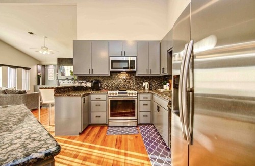 Willow Meadows/Willowbend Area House | Comfy Townhouse near NRG/Med Center/Galleria