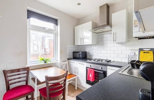 East Ham Apartment | comfystay-london : Double Roomn