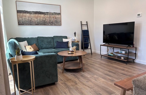 Rock Springs House | Coming for work?! Stay here!