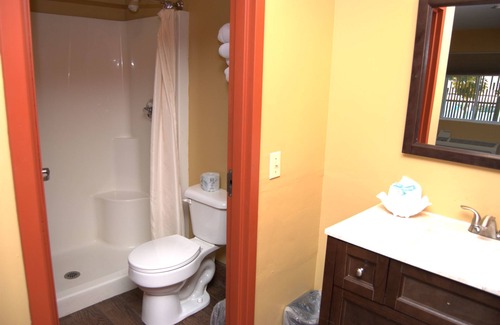 Put-in-Bay Hotel | Commodore Resort