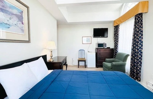 North End Hotel | Commons Inn