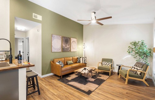 Kimberling City House | Community Outdoor Pool, Boat Slip, Pickleball & More-Free Tickets w Upgraded Bungalow