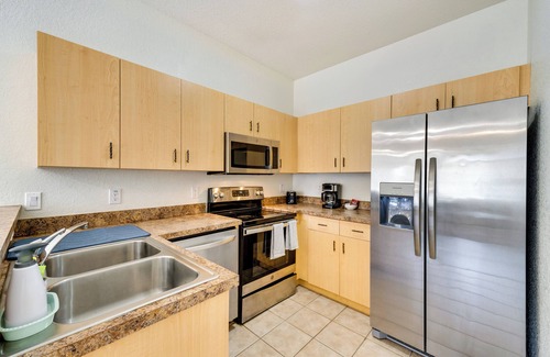 Haines City Condo | Community Pool: Family-Friendly Florida Condo!