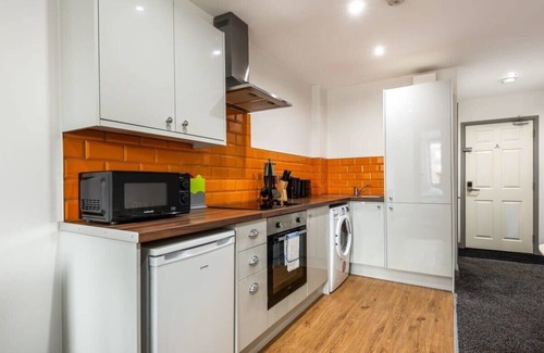 Halifax Apartment | Compact 1 Bed Flat in Halifax Centre