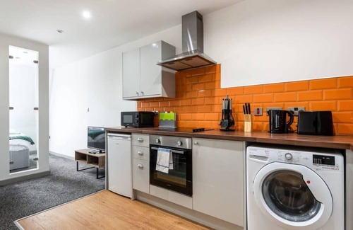 Halifax Apartment | Compact 1 Bed Flat in Halifax Centre