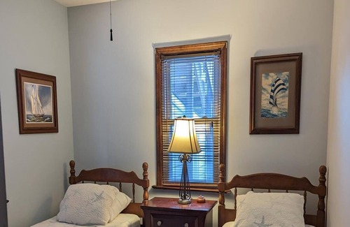 Ship Bottom House | Compact and Cozy 3 Bedroom Unit