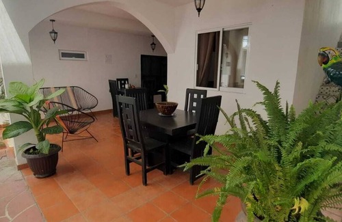Downtown Queretaro Apartment | Comparte Espacio con 7 Amigos! A 15 min en Auto de Lugares Historicos