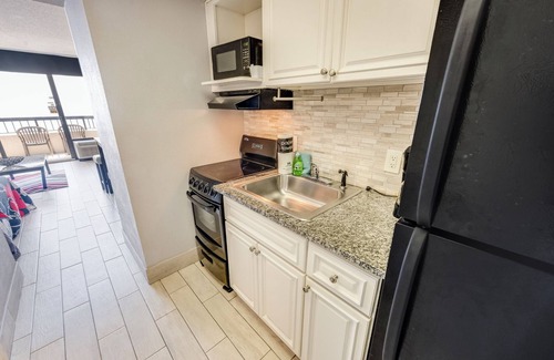 Myrtle Beach Condo | Compass Cove 859 Oceanfront with In/Outdoor Pool