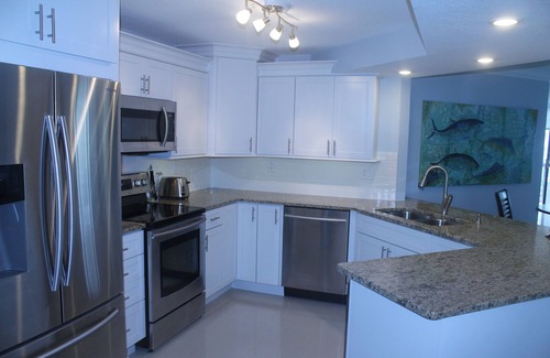 Hutchinson Island South Condo | Completely Renovated Oceanfront Condo