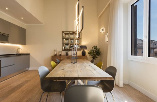 San Giovanni Apartment | COMPLETELY RENOVATED (September 2019) luxury 4-bedroom, 4-bathroom apartment.