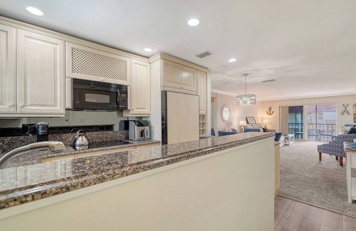 Siesta Key Condo | Condo #421 Steps to Siesta Key Beach!