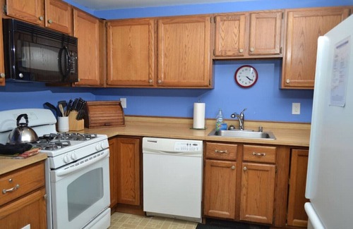 Central Vermont- Killington Condo | Condo #5 Slopeside One Bedroom with Hot Tub