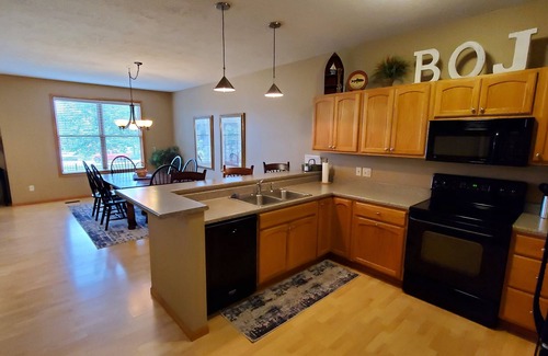 Arnolds Park Condo | Condo, Arnolds Park, Walk to Restaurants & Shops, 4 Bedroom, 2 Bath, Pool