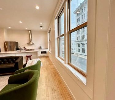 Van Buren House | Condo C - Gallery Suites Downtown Marion