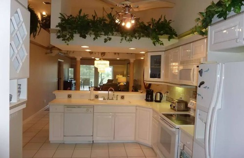 Naples Condo | Condo Cascades with Lake View ! Great Community Pool !