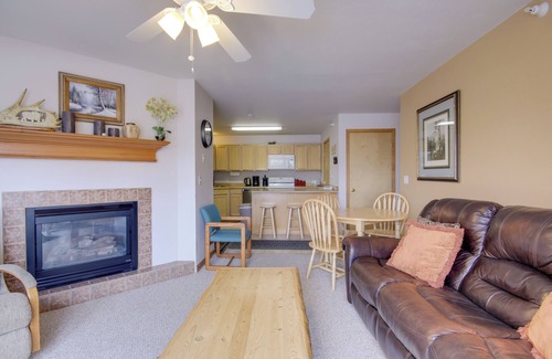 Big Sky Condo | Condo in Cedar Creek w/Shuttle to Big Sky Resort!