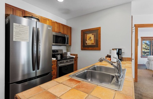 River Run Condo | Condo in River Run Only a Short Walk to Gondola, Shops and Dining!