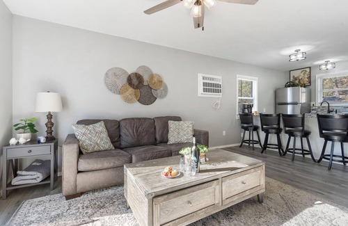 Kimberling City Condo | Condo on Table Rock Shoreline in Kimberling City-Free Attraction Tickets-Boat Dock