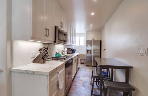 Central Mission Beach Condo | Condo right on boardwalk in Mission Beach