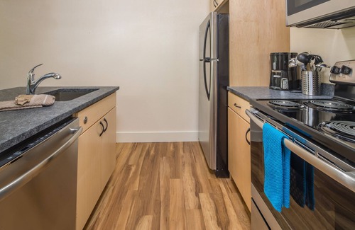 Big Sky Condo | Condo w/amazing location, updated decor, fireplace & private balcony - Cozy Stillwater Escape