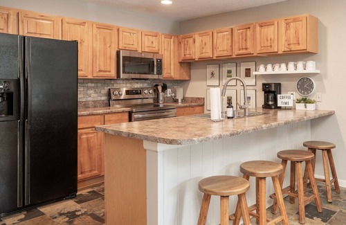 Fraser Condo | Condo with New Hot Tub + Outdoor Seating - Versatile Rental - Multiple Balconies