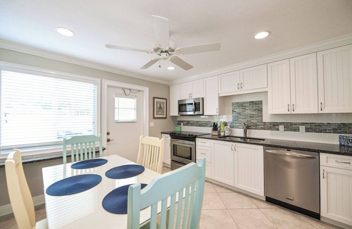 Siesta Key House | Condo with Private Beach Access, Great Shared Amenities - Private Beach House