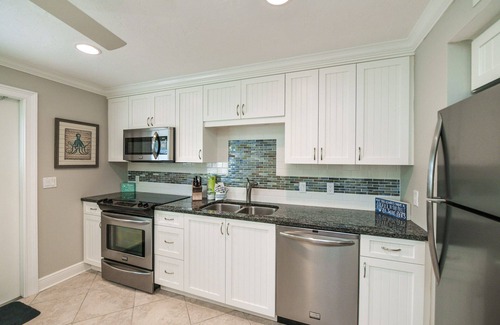 Siesta Key House | Condo with Private Beach Access, Great Shared Amenities - Private Beach House