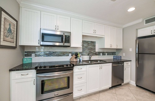 Siesta Key House | Condo with Private Beach Access, Great Shared Amenities - Private Beach House