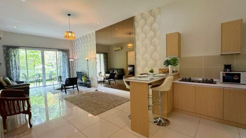 Hulu Kinta Apartment | Condo with private garden at Ipoh