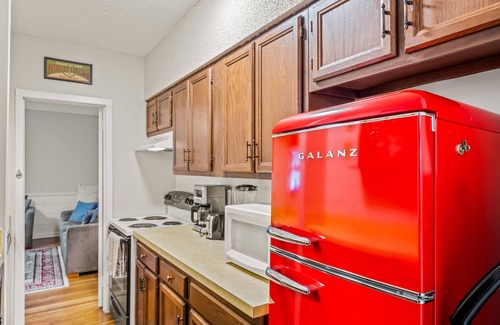 Chestertown Condo | Condo with private community beach/pond access - on-site tennis & golf nearby