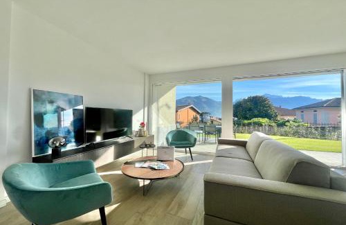 Menaggio Apartment | Condominio Modern House