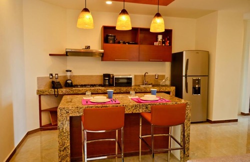Downtown Cancun Apartment | Condominios Tres Soles