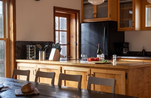 Matterhorn Village Cabin | Condor by AvantStay | Gorgeous Mountain Home w/Hot Tub & Sauna