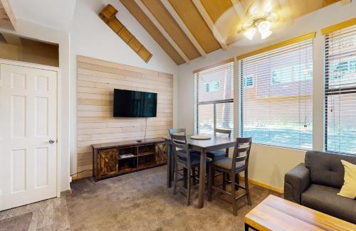 Mammoth Lakes Apartment | Conestoga 107