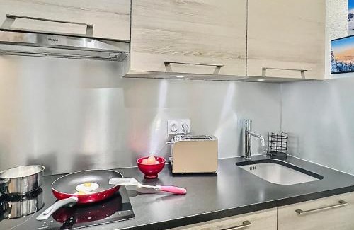 Val-d'Isere Apartment | Confort 2P cabine près du centre, balcon sud, 6 pers - FR-1-411-935