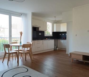 Aubervilliers Apartment | Confort 50m2 proche stade