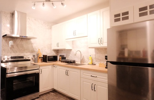 Gay Village Apartment | Confortable 3 ½ central, idéal pour découvrir Montréal