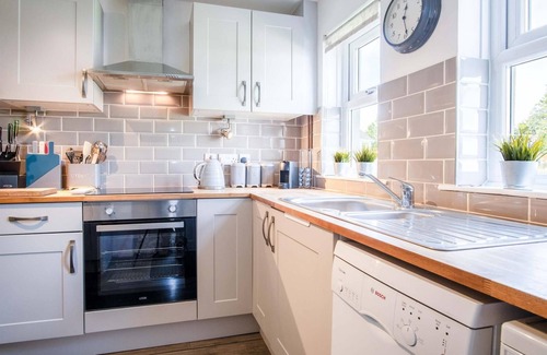 Haverfordwest House | Coniston - 3 Bedroom Holiday Home - Sardis Cross