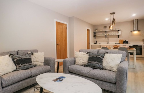 Kendal Cottage | CONISTON, pet friendly, character holiday cottage in Kendal