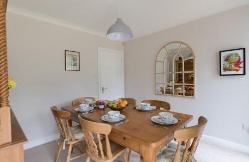 Weymouth House | Connaught Gardens
