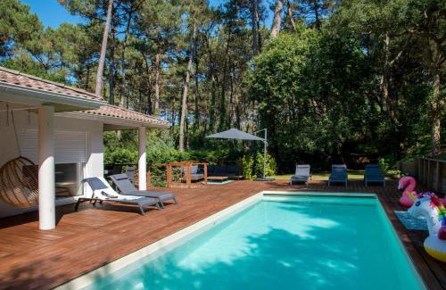 Soorts-Hossegor Villa | Connemara, Superbe Villa avec piscine, au cœur de la forêt, accès à la plage en vélo